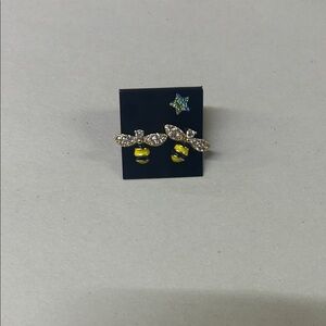 Sparkling Bee Stud Earrings for Women
